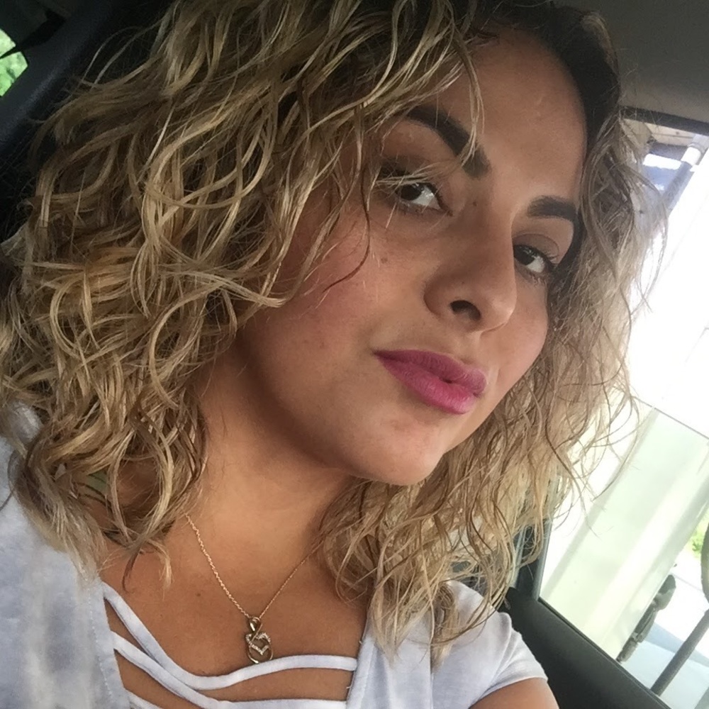 Meet your Posher, Araceli